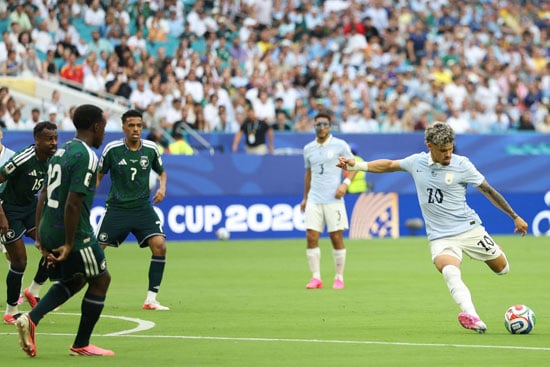 الشوط الأول السعودية وأوروجواى