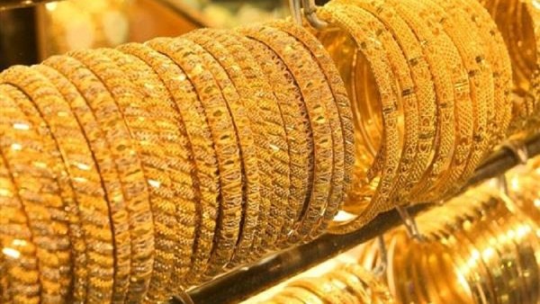 في أول رد فعل لقرار الفيدرالي.. الذهب يهوي بأكثر من 2% والفضة تخسر 2.8% وسط رهانات على فائدة مرتفعة لفترة أطول