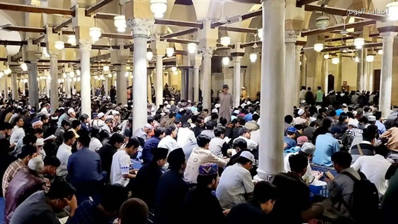 الإفتاء: يجوز أخذ الأجرة على تعليم القرآن والإمامة وأداء فروض الكفايات