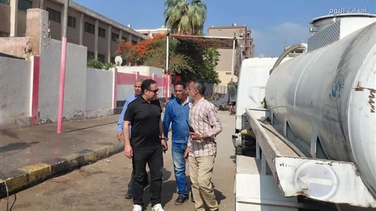 رئيس مدينة بنها يتابع رفع المخلفات وتكثيف أعمال النظافة بمحيط لجان الثانوية العامة