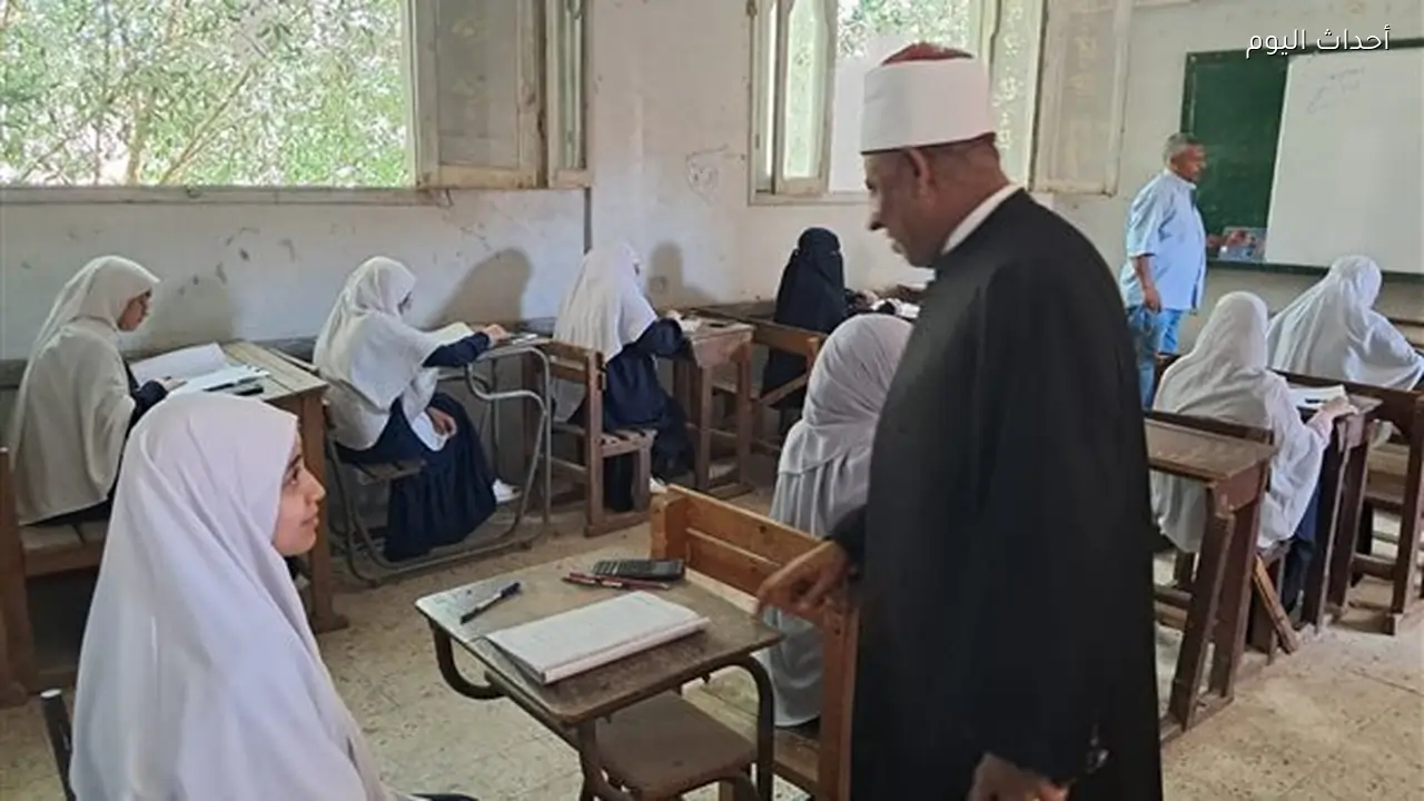 رئيس قطاع المعاهد الأزهرية يتفقد لجان الثانوية الأزهرية بقنا ويؤكد انتظام الامتحانات…صور