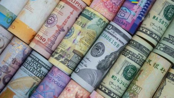 أسعار العملات الأجنبية والعربية أمام الجنيه.. الريال السعودي بكام؟ أسعار العملات الأجنبية والعربية أمام الجنيه.. الريال السعودي بكام؟