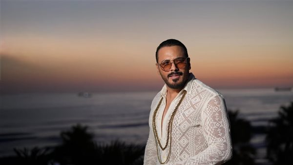 بعد 20 عامًا.. رامي عياش يشعل الصيف بإعادة “خد حرير”