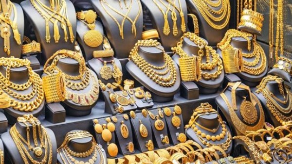 أسعار الذهب في السعودية اليوم .. وعيار 24 يسجّل 526 ريالاً