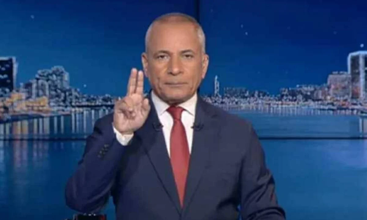 «إحنا عايزين جلسة محاكمتها بكرة».. أحمد موسى يهاجم طبيبة واقعة مستشفى الشاطبي