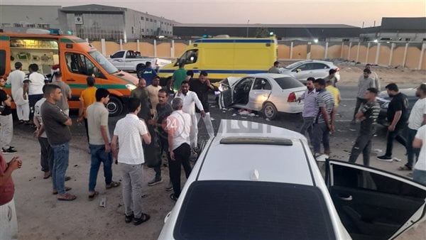 إصابة 3 أشخاص في تصادم سيارتين على طريق 36 بالإسماعيلية
