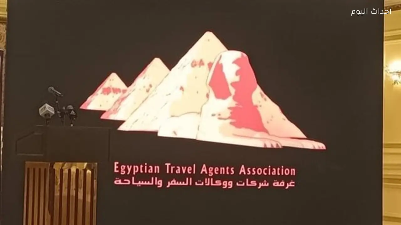 استعدادًا لموسم العمرة والحج الجديد.. السياحة الدينية تبدأ حوارًا موسعًا مع الشركات لوضع الضوابط