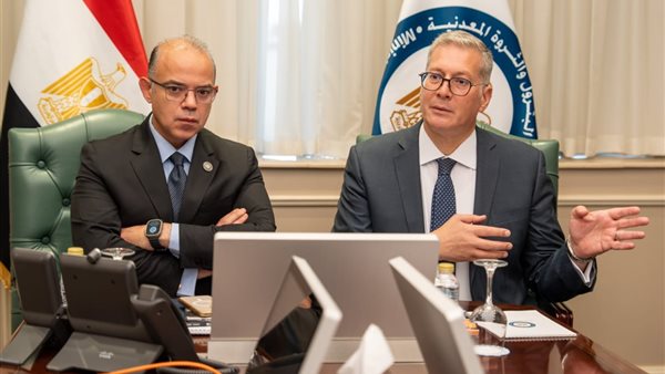 البترول والاستثمار تطلقان لجنة لتمويل المشروعات وجذب الشركاء
