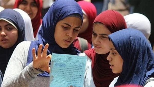 التعليم تُشكل غرف عمليات لمتابعة امتحانات الثانوية العامة.. ومكافأة 3500 جنيه للأعضاء