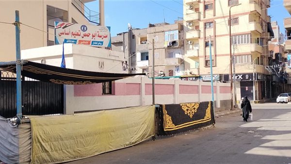 الدلنجات تنهي استعداداتها لامتحانات الثانوية العامة بتجهيز اللجان وتوفير مظلات لأولياء الأمور