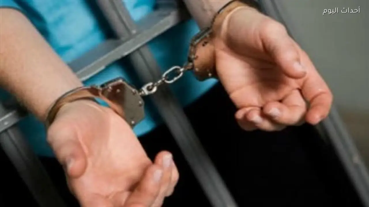 القبض على فتاة صممت لنفسها صور ضابطة شرطة لزيادة نسب المشاهدات