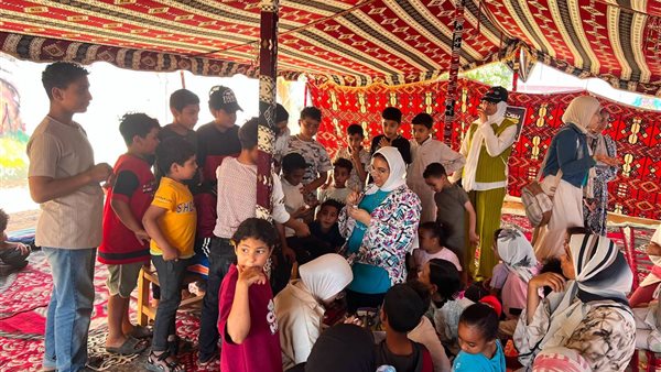 الكشف على 1758 مواطنًا خلال قافلة طبية مجانية بقرية الشعراوي في أبوالمطامير