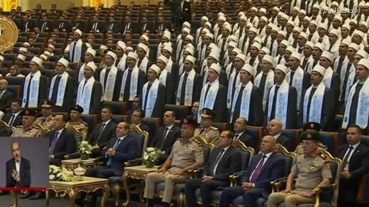 الرئيس السيسي يوجه بدراسة تأهيل أوائل دورة الأئمة للدراسات العليا والبعثات الخارجية