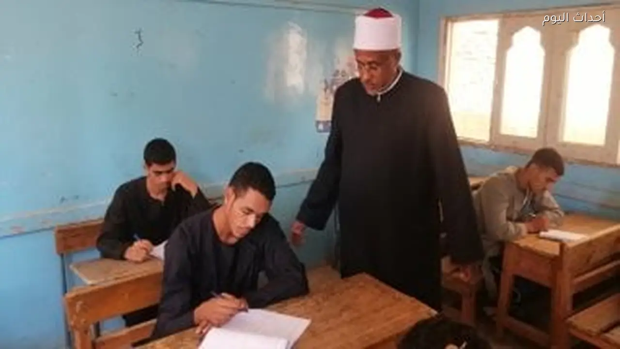 بدء لجنة مادة الكيمياء بامتحان القسم العلمى للشهادة الثانوية الأزهرية