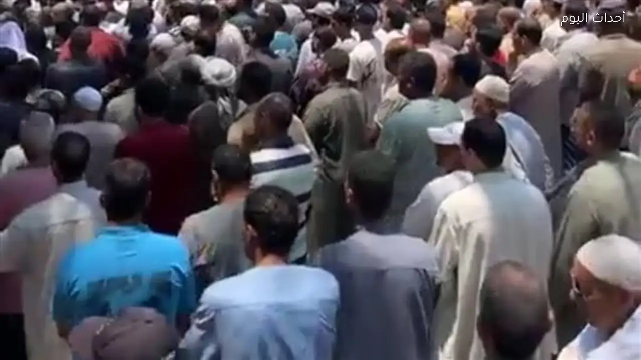 بينهم شقيقان.. أهالي البحيرة يشيعون جثامين ضحايا حادث غرق شاطئ إدكو