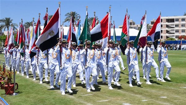 حفل تخرج دفعة جديدة من «النقل البحري» في الأكاديمية العربية  (صور)
