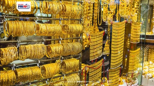 خلال التعاملات المسائية.. الذهب يواصل التراجع ويسجل أدنى مستوياته هذا العام