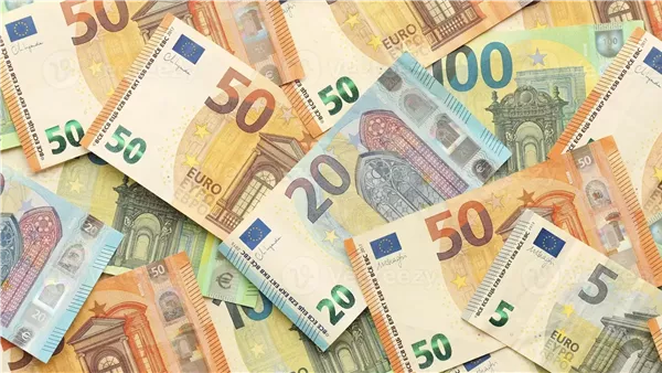 سعر اليورو مقابل الجنيه اليوم الخميس في البنوك المصرية