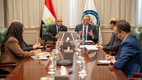 لجنة مشتركة بين البترول والاستثمار لتعزيز فرص تمويل مشروعات قطاع الطاقة وجذب الشراكات الدولية
