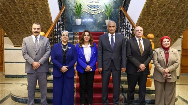 وزير التنمية المحلية ورئيس المجلس القومي للمرأة تبحثان مع محافظ كفر الشيخ