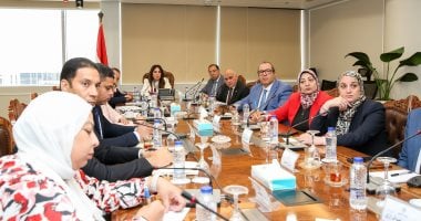 وزيرة الإسكان تتابع الموقف التنفيذي لمحوري اللواء عمر سليمان ومحمد نجيب