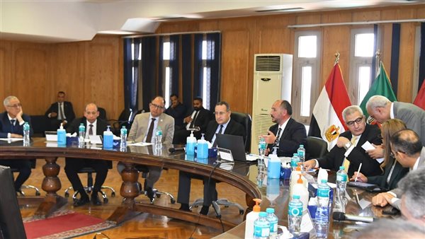 اجتماع المجلس الأعلى للمستشفيات الجامعية في قصر العيني لمناقشة تطوير المنظومة الصحية