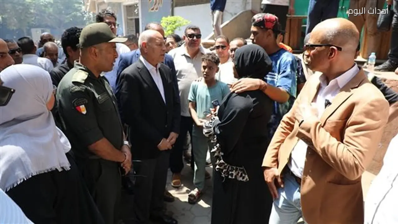 محافظ القاهرة يعزي في شهداء الحماية المدنية بحريق منشأة ناصر