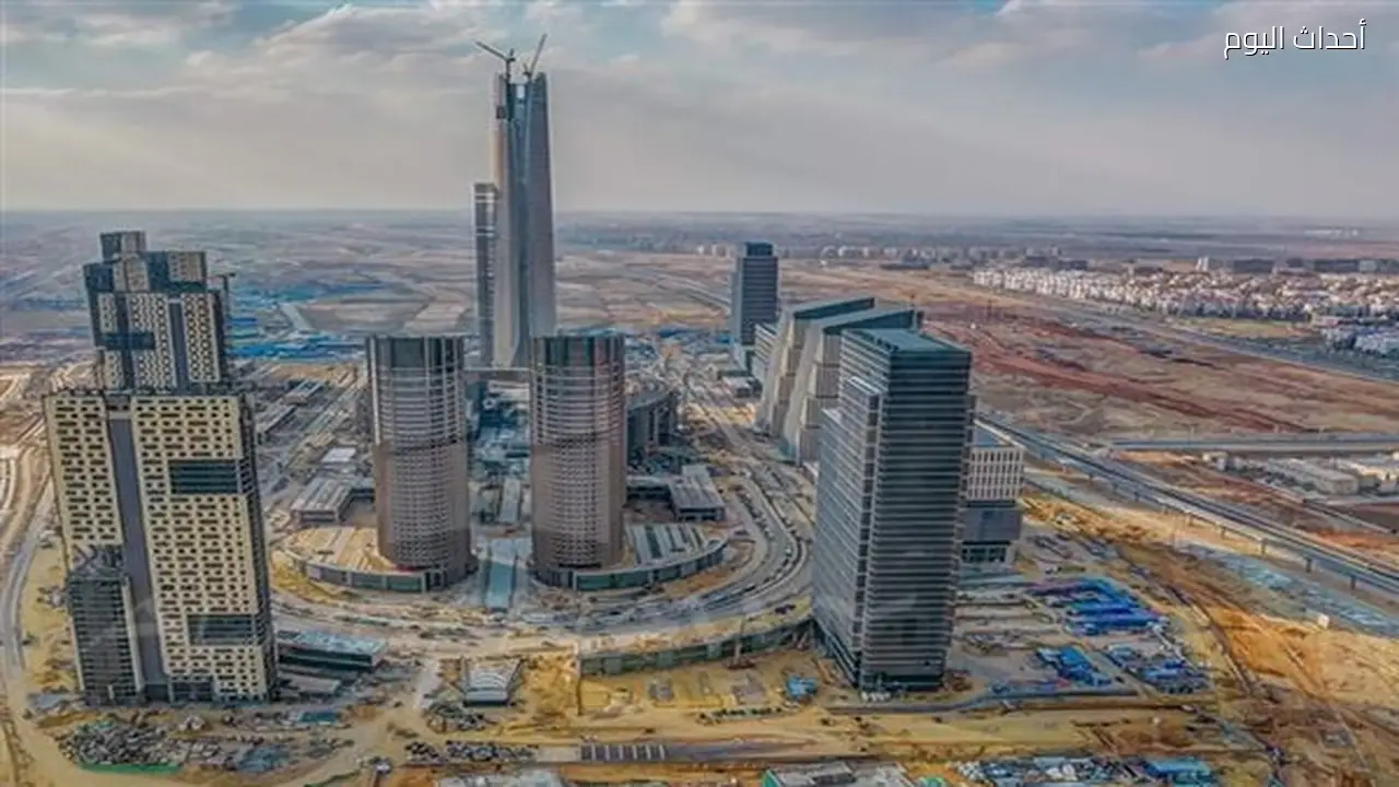 وزارة الإسكان تستعرض معدلات تنفيذ مشروعات العاصمة الإدارية الجديدة