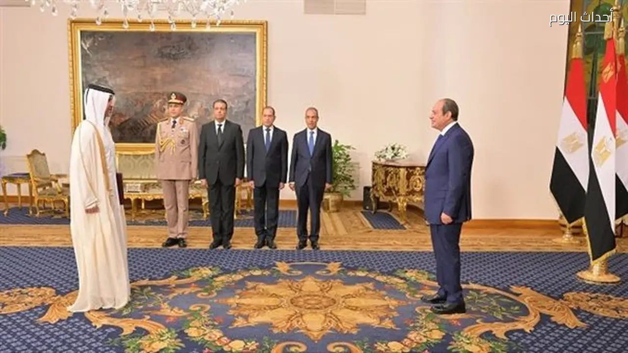 الرئيس السيسي يستقبل 17 سفيرًا جديدًا ويؤكد على تعزيز العلاقات الثنائية