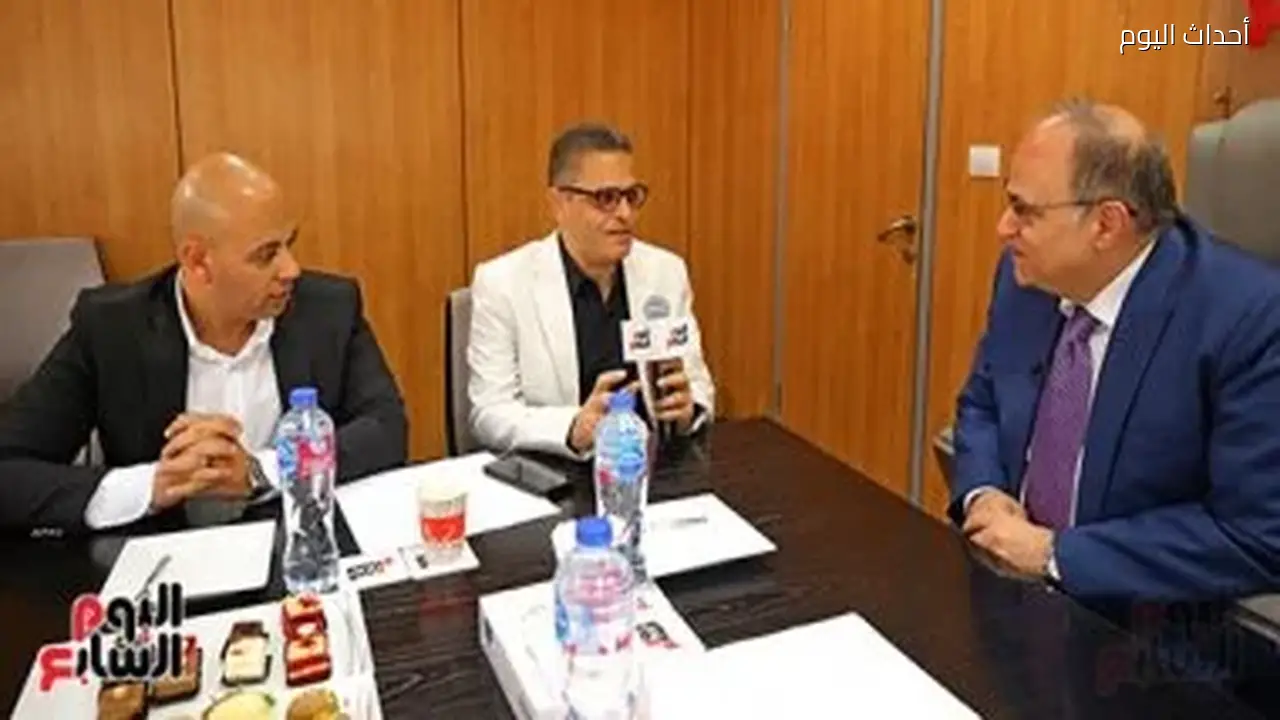 ندوة «أحداث اليوم» تستعرض أبرز قضايا قطاع الدواء بمصر مع رئيس الهيئة