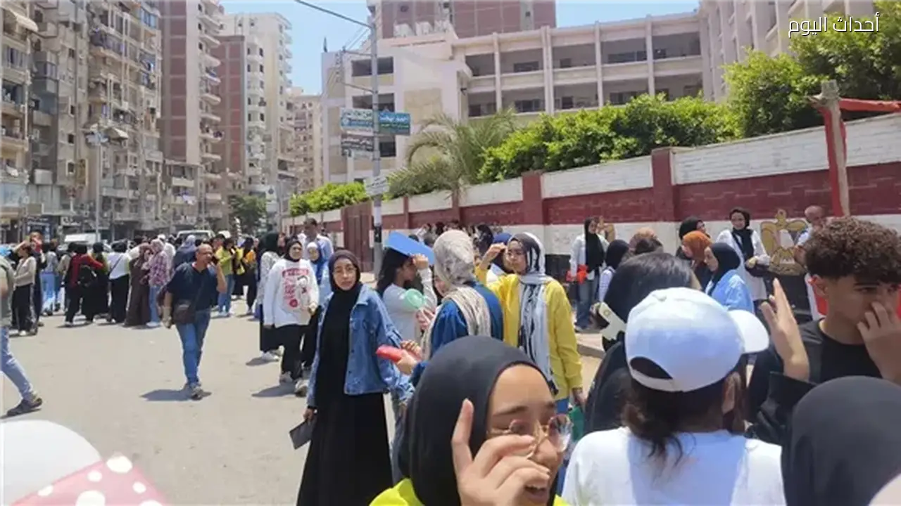 73 ألف طالب في الدقهلية يؤدون امتحانات الجغرافيا والكيمياء اليوم