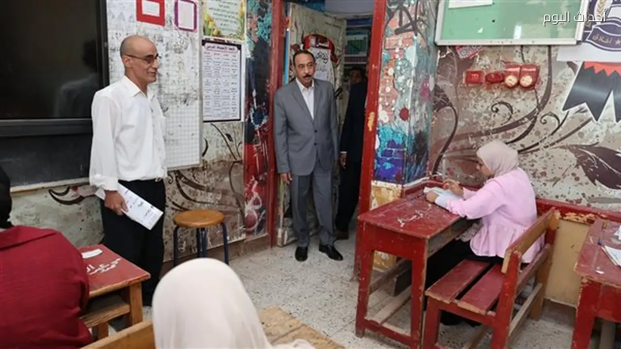 محافظ سوهاج يتفقد لجان امتحانات الثانوية العامة في دار السلام