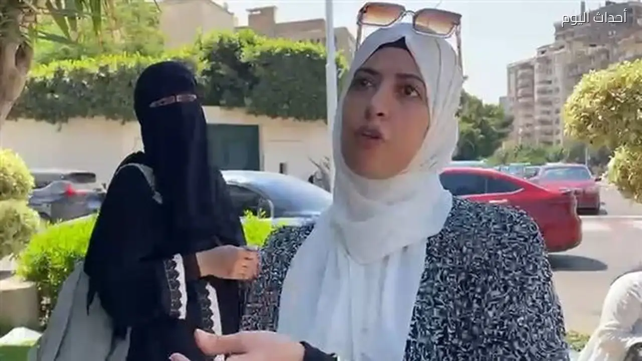 أولياء أمور طلاب الثانوية يشكون من صعوبة امتحان اللغة العربية: طالبتان توأم رفضتا إكمال الامتحانات (فيديو)
