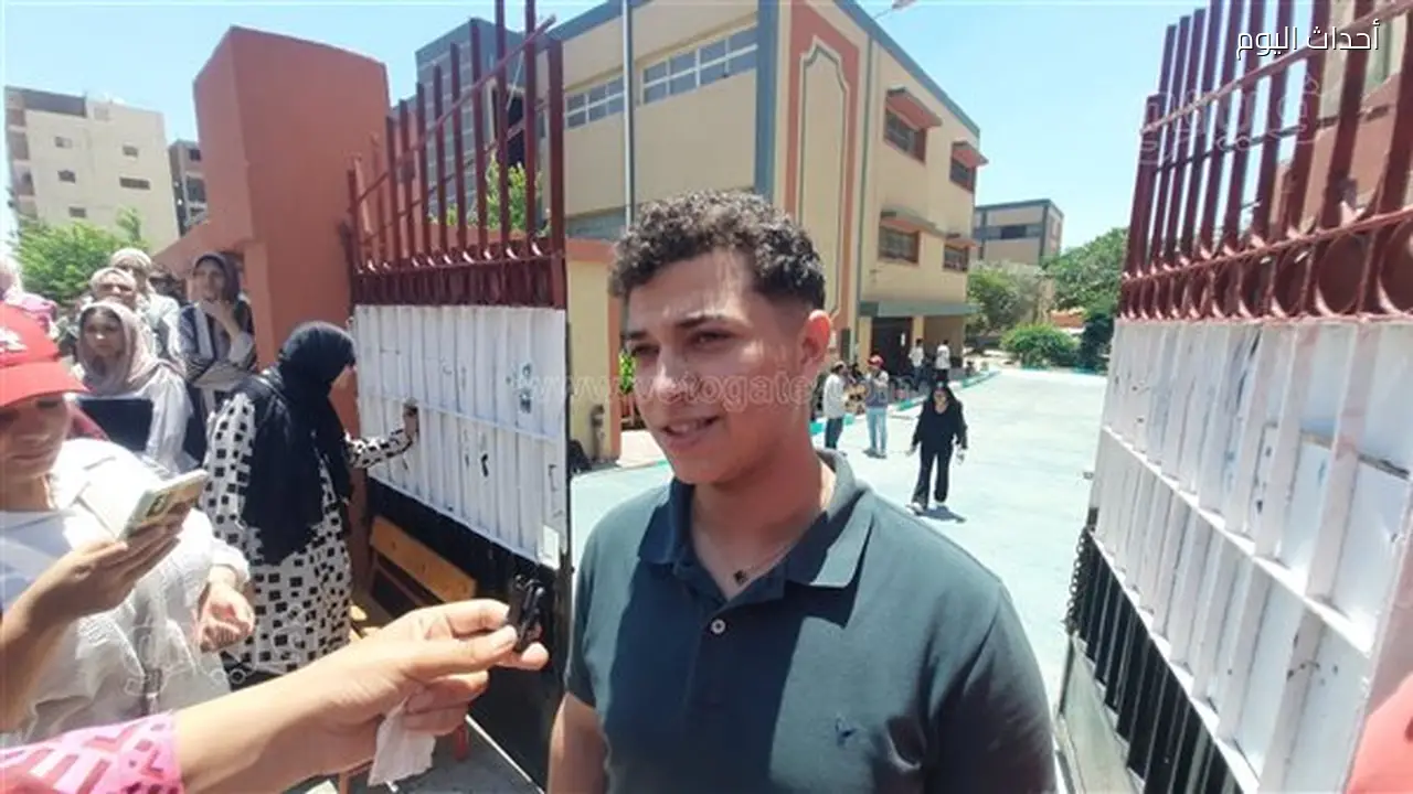 اختلاف آراء طلاب الثانوية العامة بالإسماعيلية حول امتحاني الكيمياء والجغرافيا