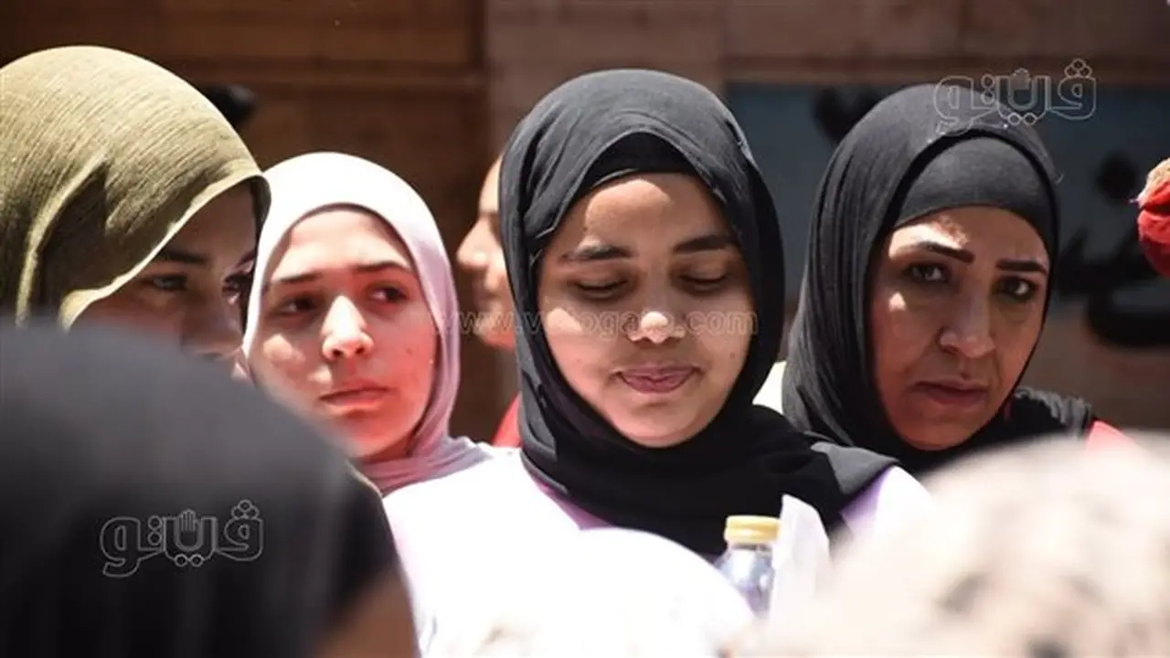 تباين آراء طلاب الثانوية العامة حول امتحان اللغة الإنجليزية وأهمية الدعم الأسري