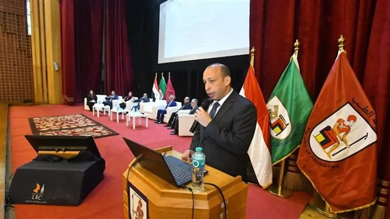 كلية طب قصر العيني تنظم يومًا تعريفيًا للبحوث بعد تجديد اتفاقية التعاون مع مركز (ECRRM)