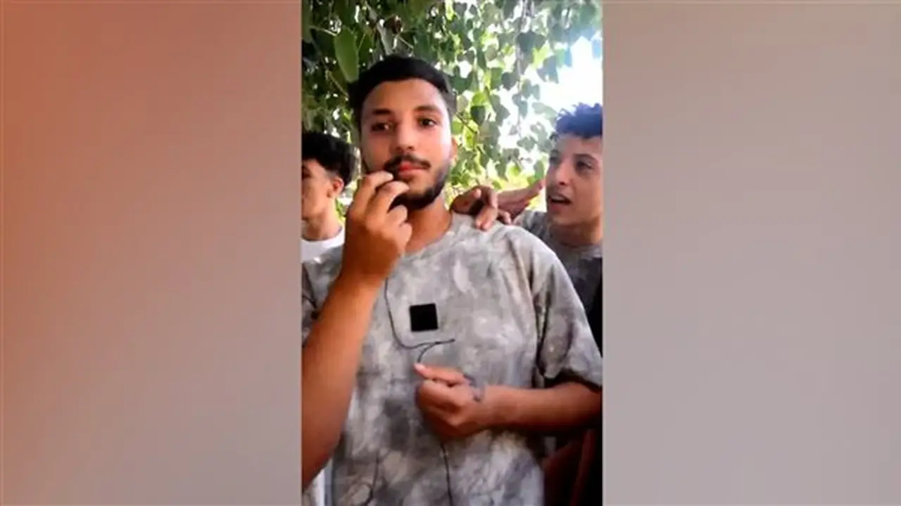 طالب ثانوية عامة بالدقي يشكو من صعوبة امتحان الإنجليزي: “7 ساعات عشان يتحل” (فيديو)