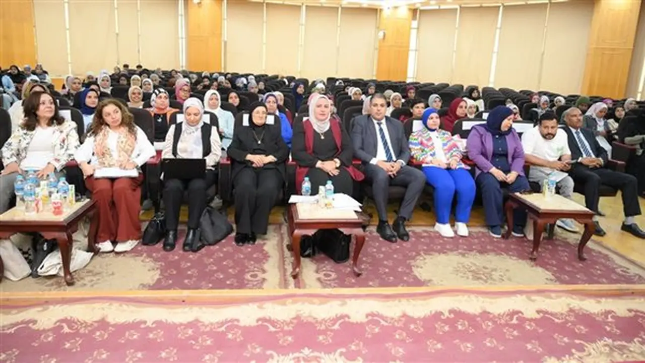 جامعة الفيوم تطلق معسكرًا طلابيًا لمناهضة العنف ضد المرأة