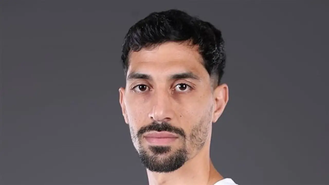 النادي المصري يجدد تعاقده مع الحارس عصام ثروت ولاعب الوسط محمود حمادة
