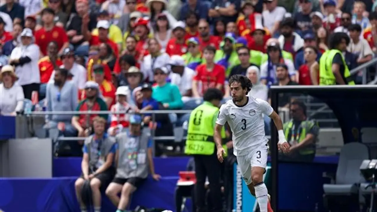 تحرك برلماني حول تكلفة بعثة المنتخب بعد التهكم على محمد هاني