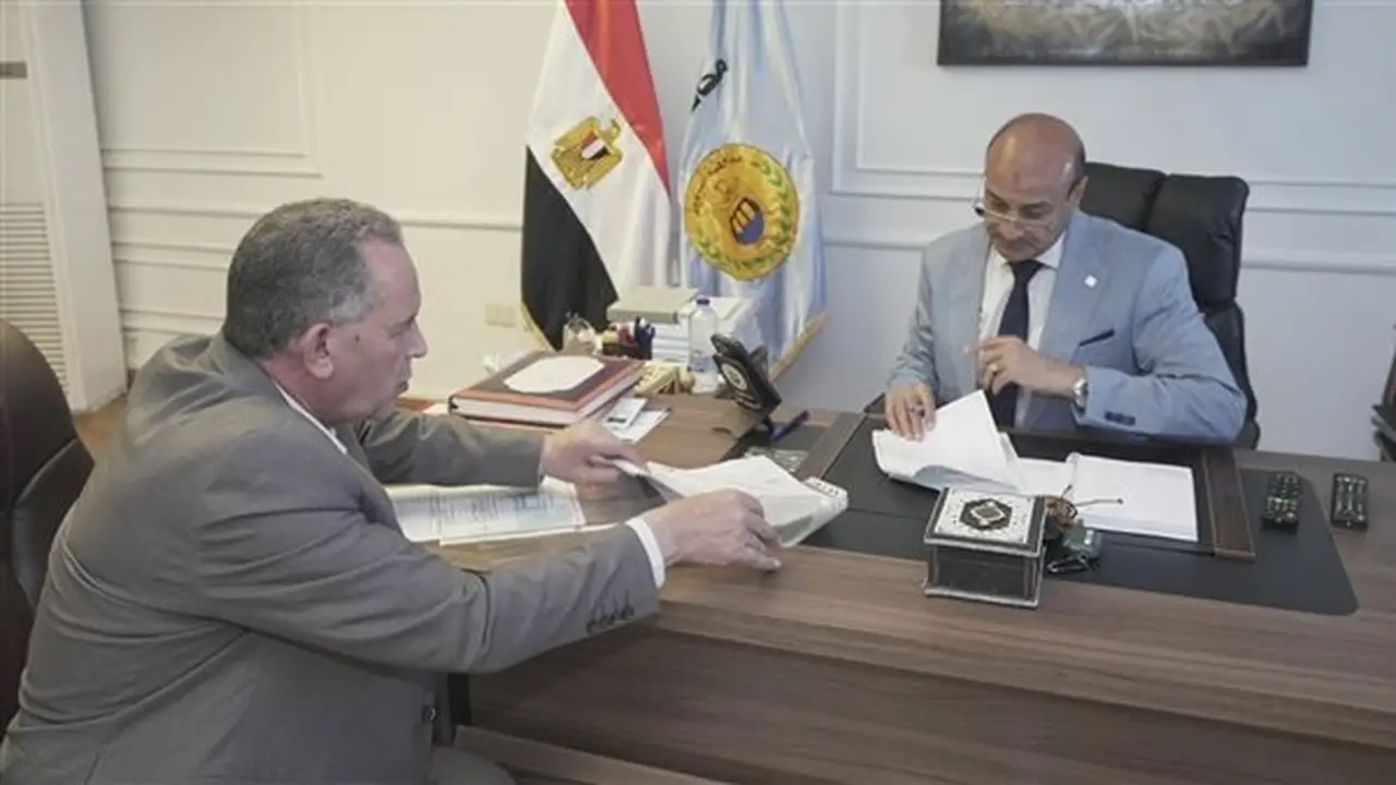 محافظ أسيوط يحدد تنسيق القبول بالثانوي العام بحد أدنى 228 درجة وفصول الخدمات 215