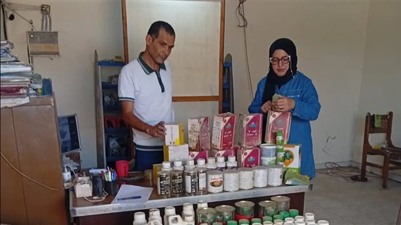 حملة تموينية في الإسماعيلية تضبط 276 عبوة مخصبات زراعية منتهية الصلاحية