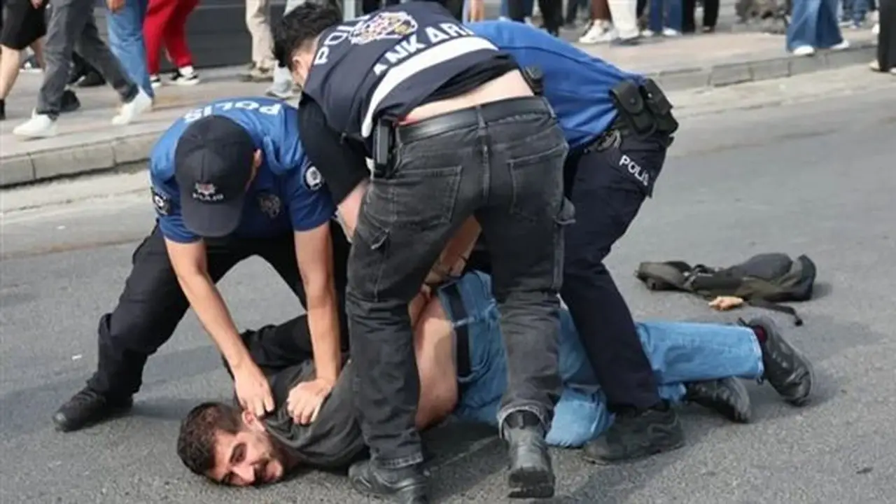 مظاهرات في تركيا ضد قمة الناتو واعتقالات لنشطاء الحزب الشيوعي