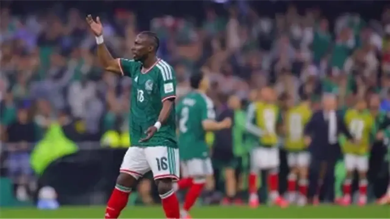 جوليان كينونيس يسجل هدفًا تاريخيًا مع المكسيك في كأس العالم 2026