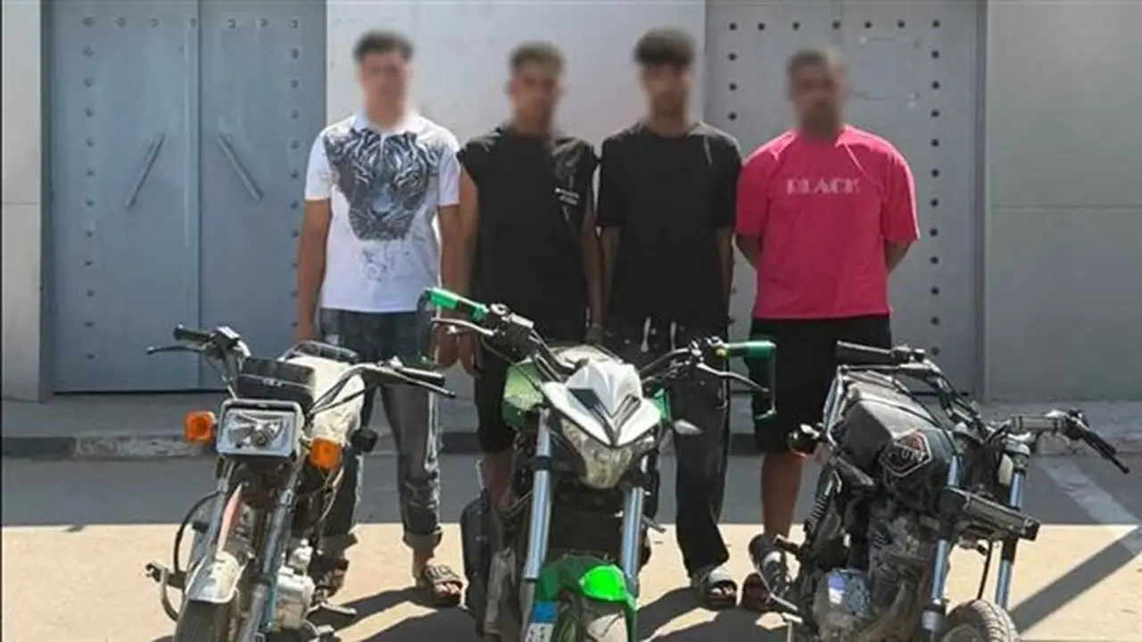ضبط 4 أشخاص بتهمة الاستعراض بالدراجات النارية وتعريض المواطنين للخطر في مدينة نصر