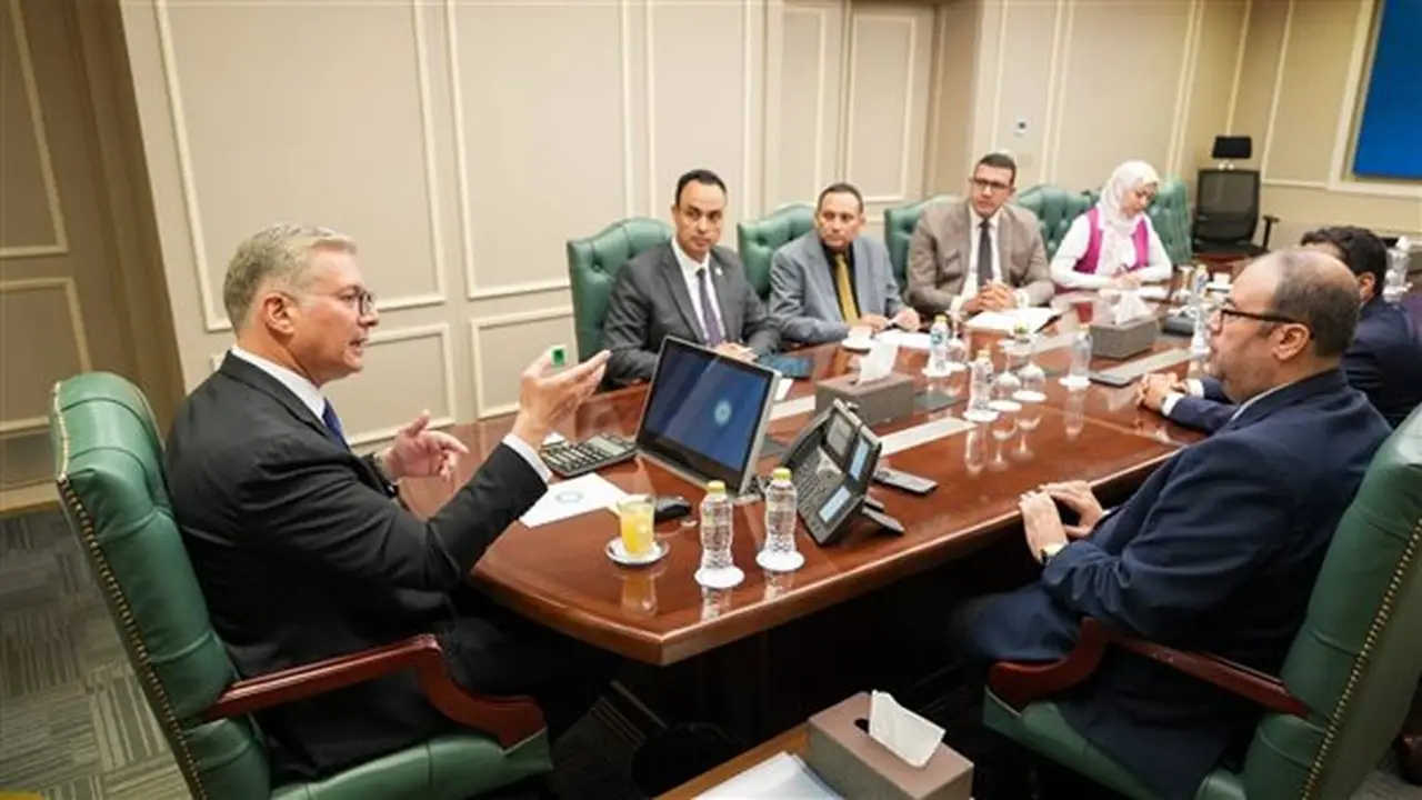 وزير البترول يناقش مع SLB استخدام الذكاء الاصطناعي لزيادة الإنتاج وتطوير بوابة مصر للاستكشاف