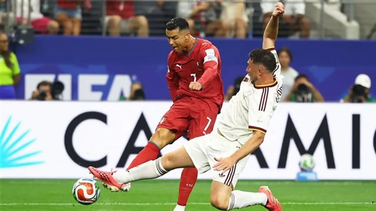 رودري يتوج بجائزة أفضل لاعب في مباراة إسبانيا والبرتغال بكأس العالم