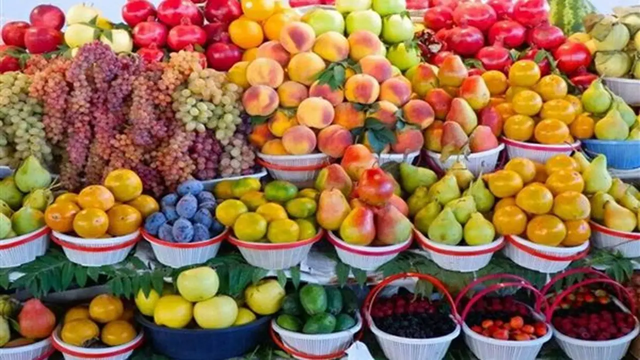 أسعار الفاكهة اليوم: انخفاض الخوخ والتين البرشومي 10 جنيهات وارتفاع الموز