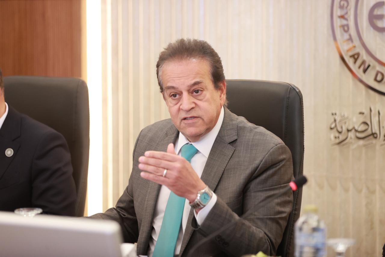خالد عبد الغفار وزير الصحة