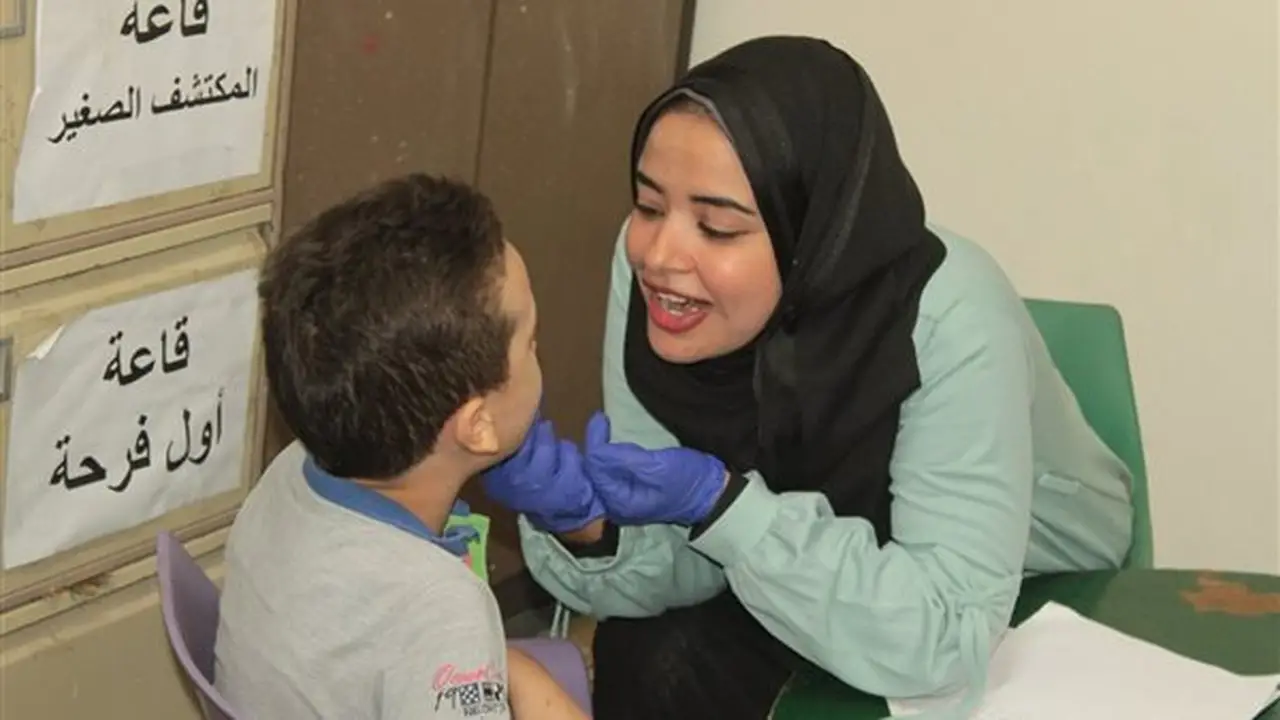 جامعة أسيوط تطلق مبادرة للكشف المبكر عن اضطرابات التخاطب والنطق لدى الأطفال
